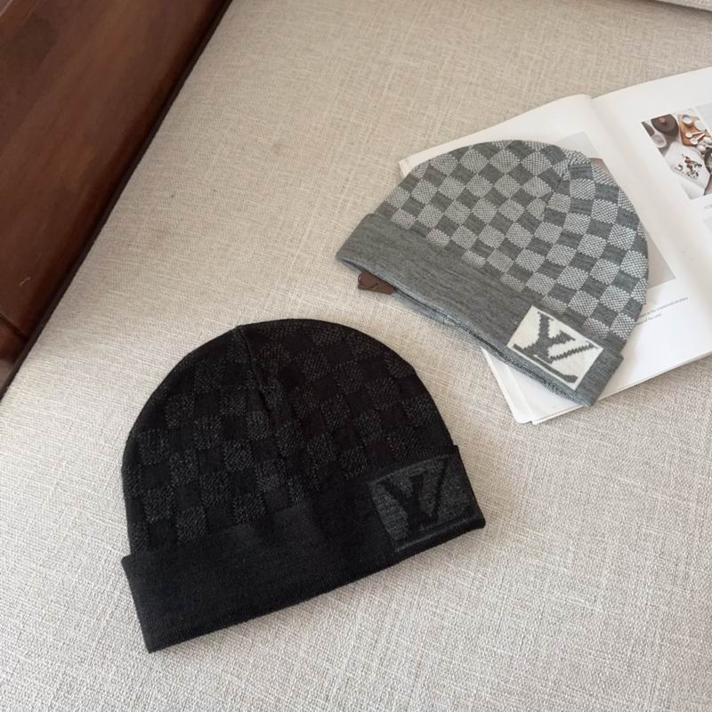 LV hat 010707